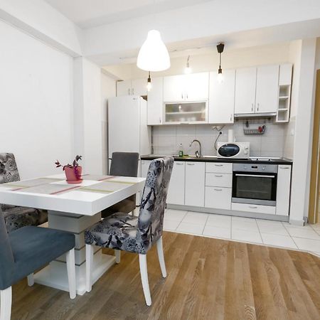 One Bedroom Apartment With Private Parking Skopje Zewnętrze zdjęcie