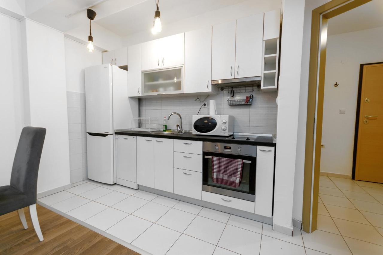 One Bedroom Apartment With Private Parking Skopje Zewnętrze zdjęcie