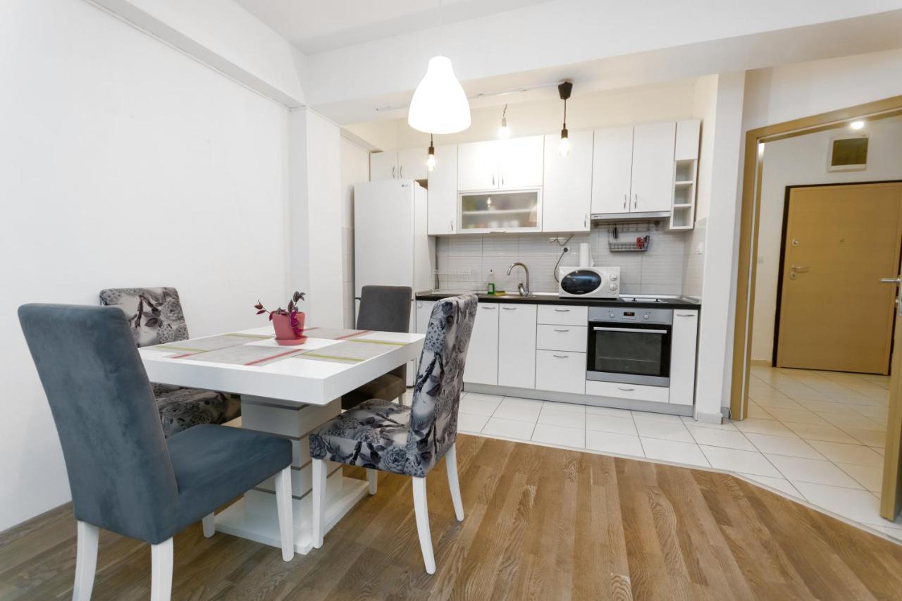 One Bedroom Apartment With Private Parking Skopje Zewnętrze zdjęcie